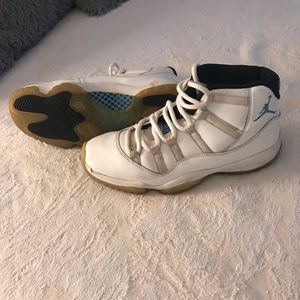 Jordan Legend Blue 11 size 8.5